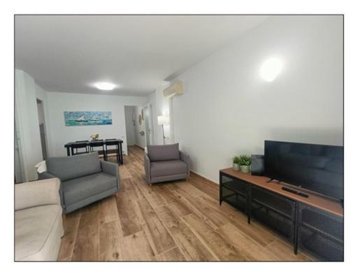 - Wifi Free - Piscina - 50 M Playa Apartamento *